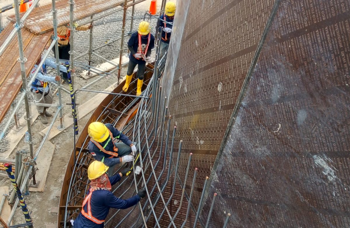 Install Rebar Cutting Edge